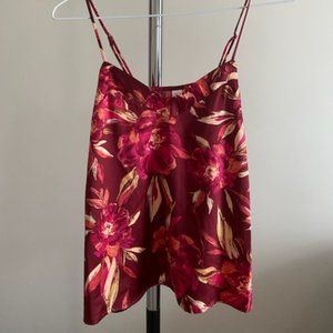 Target stars above Satin-like Tropical Floral Cami